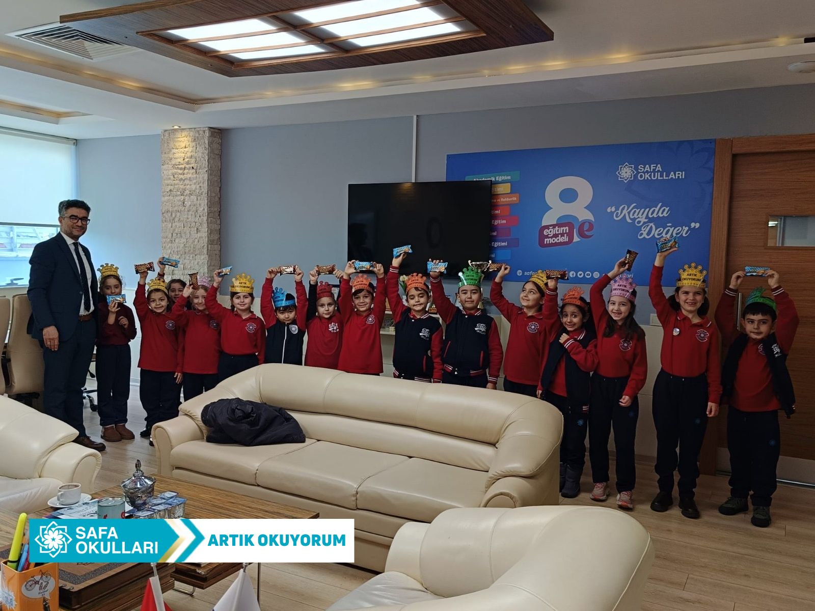 ARTIK OKUYORUM
