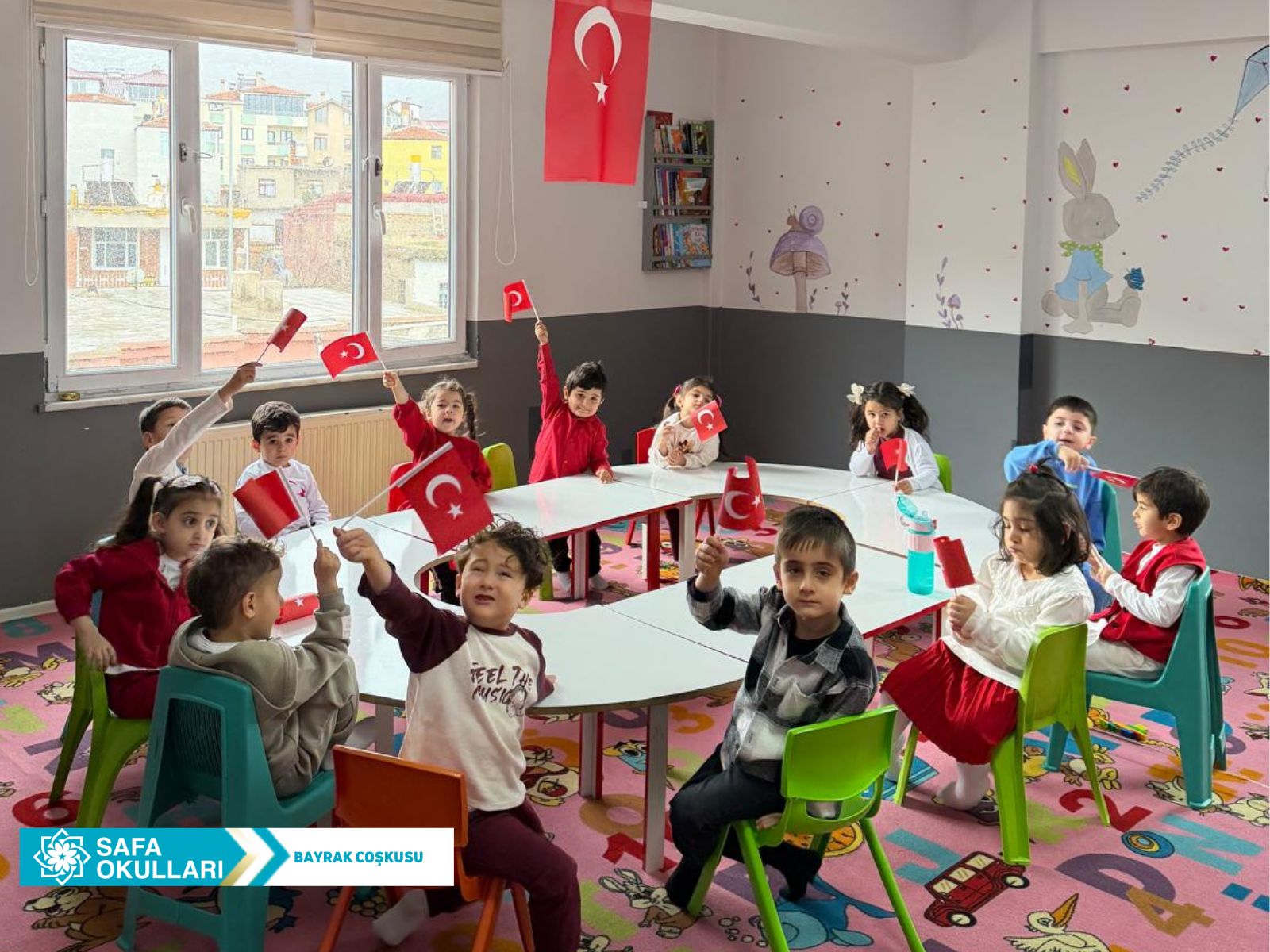 BAYRAK COŞKUSU