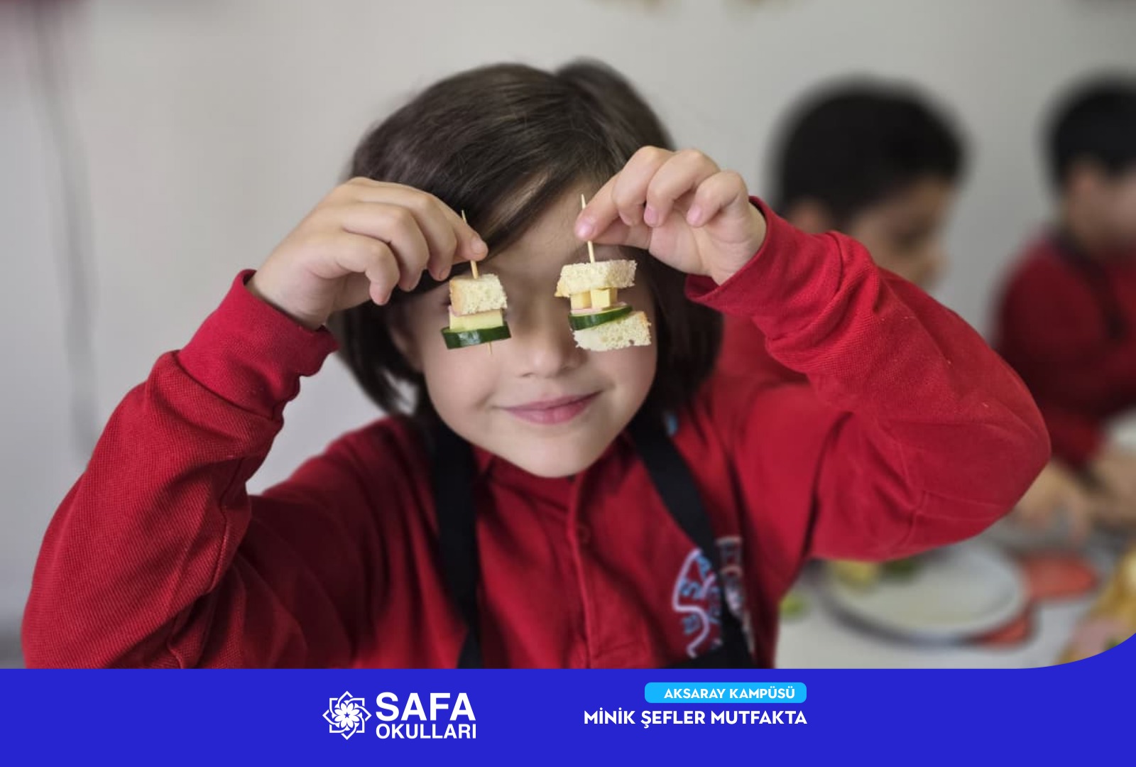 MİNİK ŞEFLER MUTFAKTA